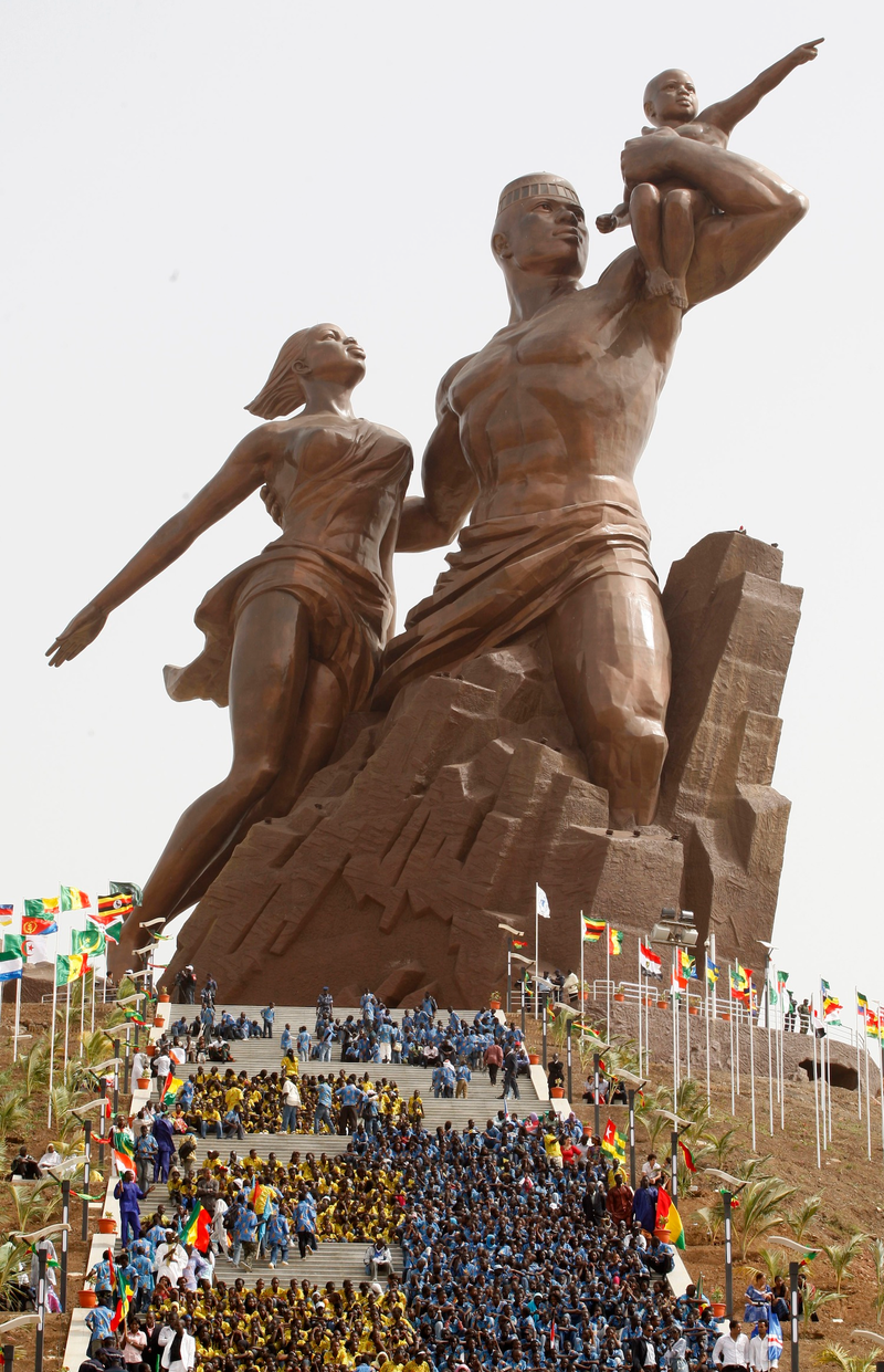 Illustration for article titled These Mega-Sculptures Are the Biggest in the World